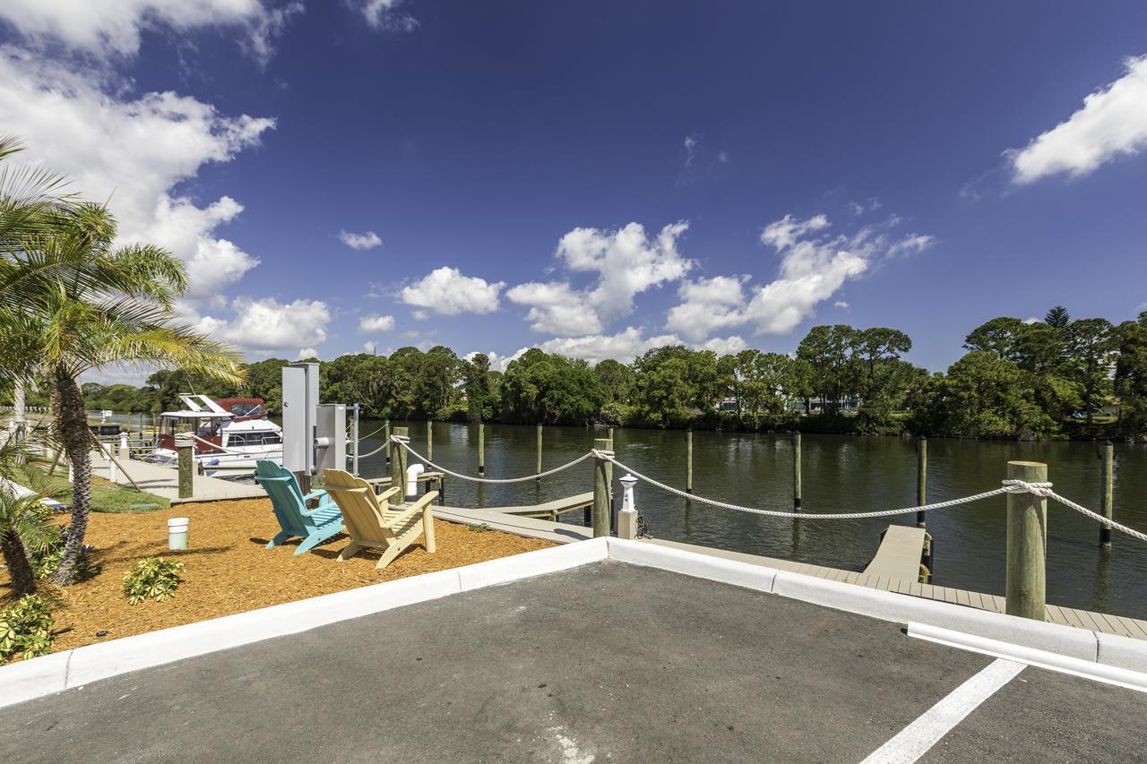 Cape Crossing Resort & Marina Merritt Island エクステリア 写真