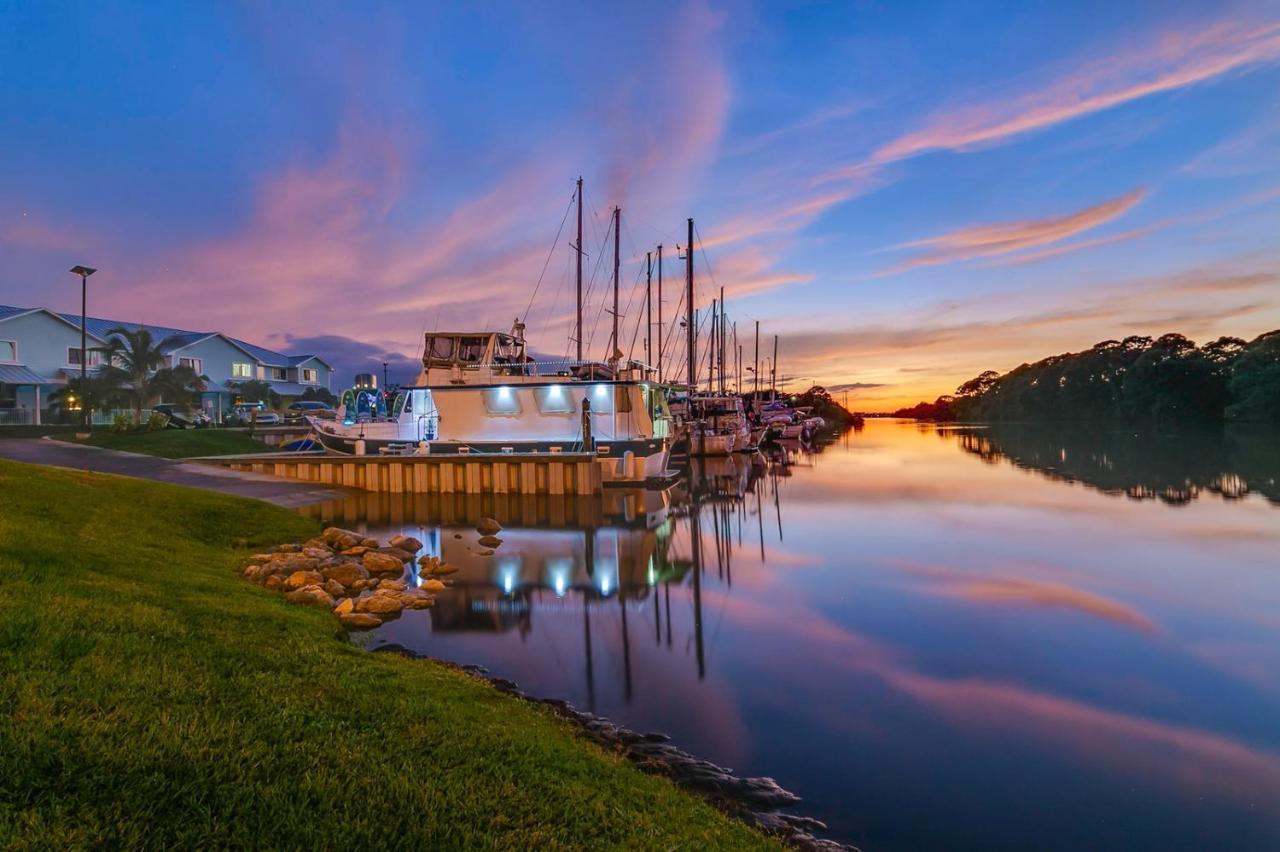Cape Crossing Resort & Marina Merritt Island エクステリア 写真