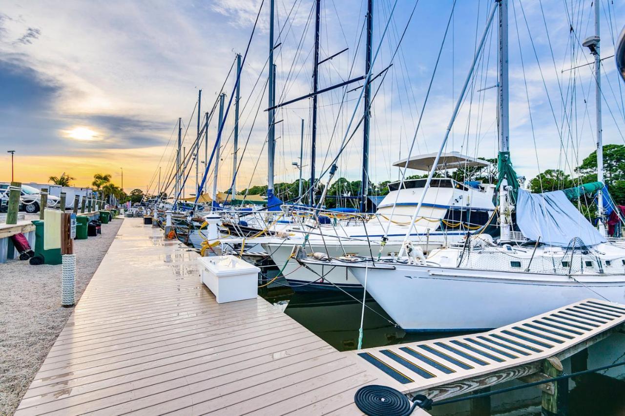 Cape Crossing Resort & Marina Merritt Island エクステリア 写真