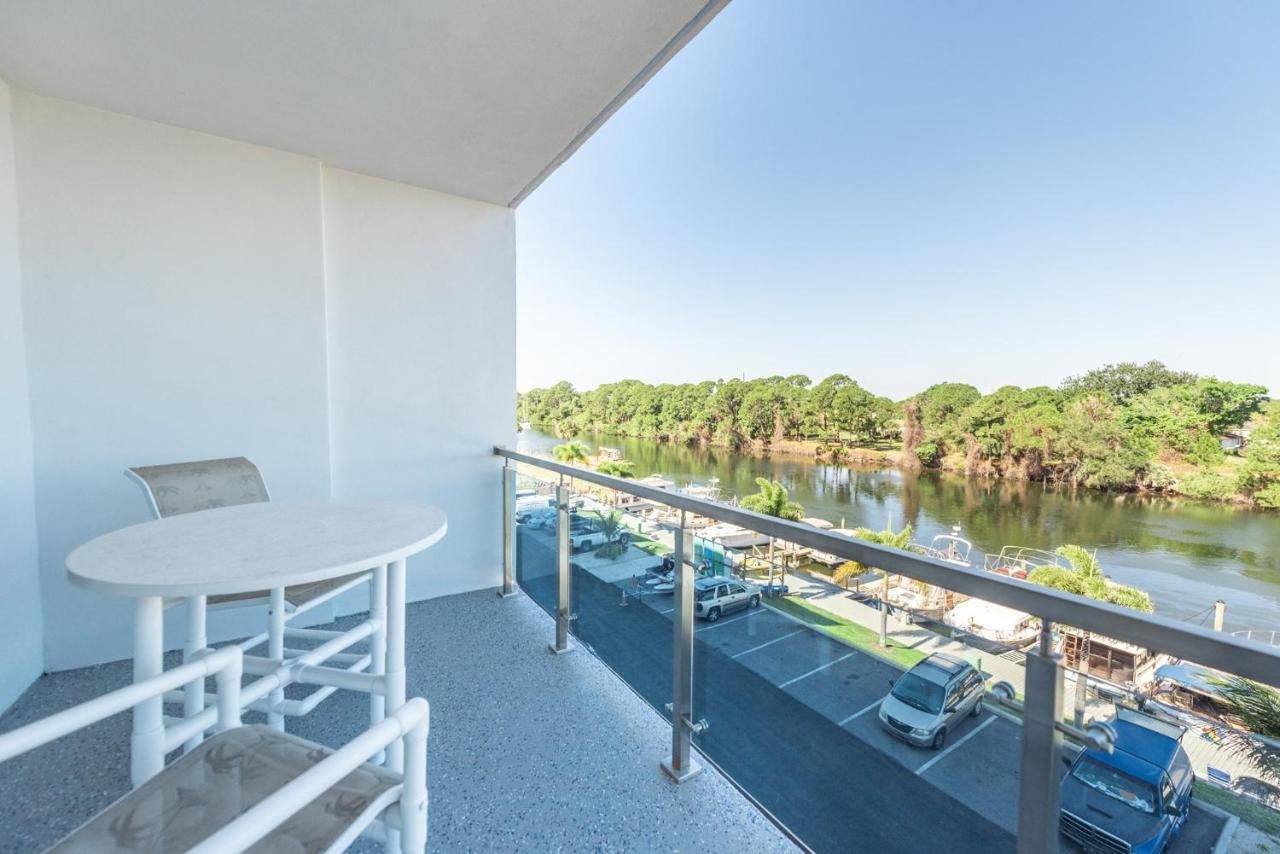 Cape Crossing Resort & Marina Merritt Island エクステリア 写真